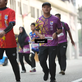 Runner Photo 5874684