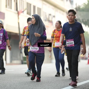Runner Photo 5874799