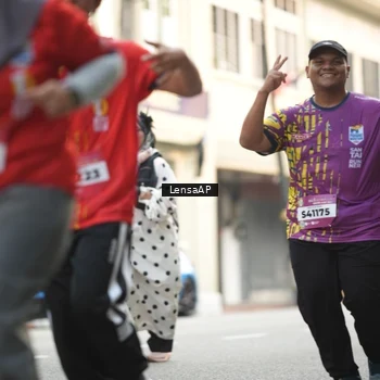 Runner Photo 5875044
