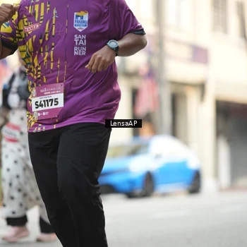 Runner Photo 5875046
