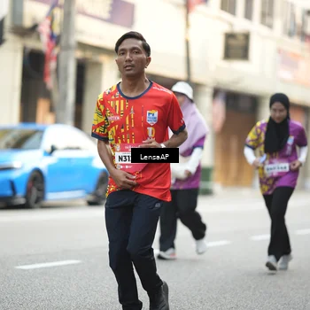 Runner Photo 5875285