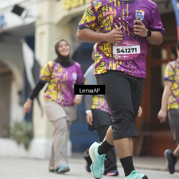Runner Photo 5875339