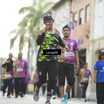 Runner Photo 5876012