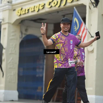 Runner Photo 5876076