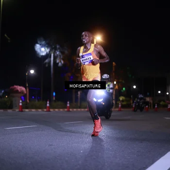Runner Photo 5876160