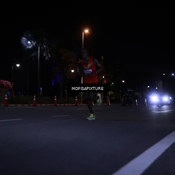 Runner Photo 5876175