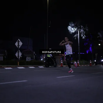 Runner Photo 5876308