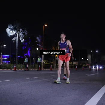 Runner Photo 5876342