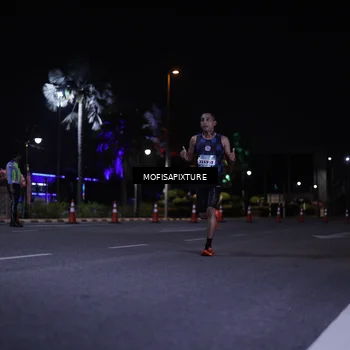 Runner Photo 5876591