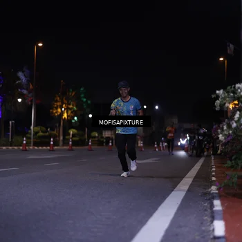 Runner Photo 5876859