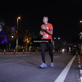 Runner Photo 5876912