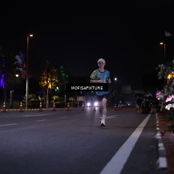 Runner Photo 5877049