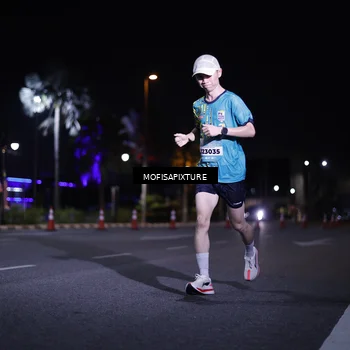 Runner Photo 5877052