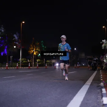Runner Photo 5877053