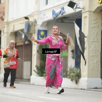 Runner Photo 5877056