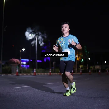 Runner Photo 5877103