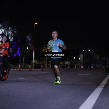 Runner Photo 5877113