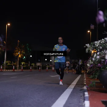 Runner Photo 5877114