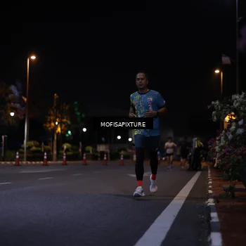 Runner Photo 5877131