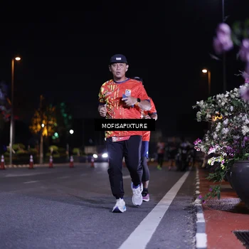 Runner Photo 5877142