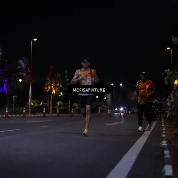 Runner Photo 5877146