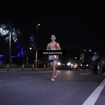 Runner Photo 5877240