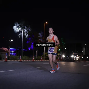 Runner Photo 5877243