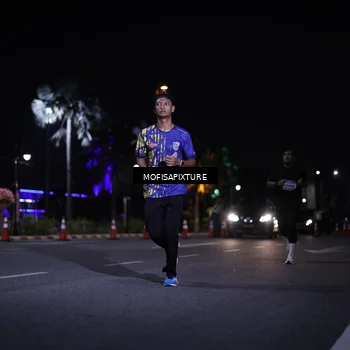 Runner Photo 5877302