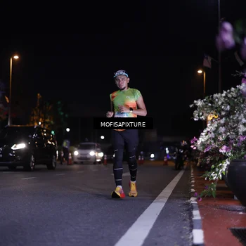 Runner Photo 5877311