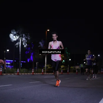 Runner Photo 5877329