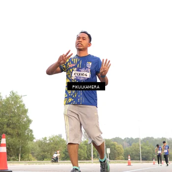 Runner Photo 5877331