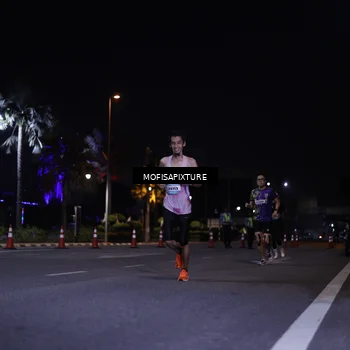 Runner Photo 5877332