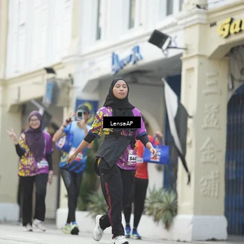 Runner Photo 5877335