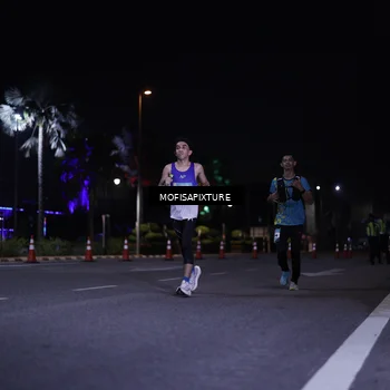 Runner Photo 5877350
