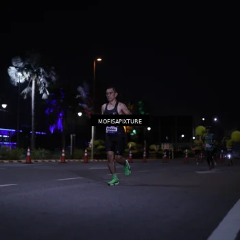 Runner Photo 5877469