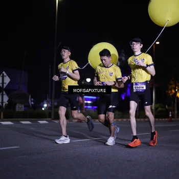 Runner Photo 5877498