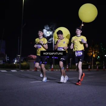 Runner Photo 5877499