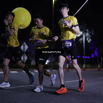Runner Photo 5877500