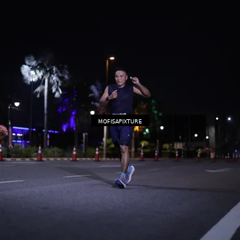 Runner Photo 5877502