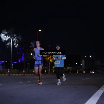 Runner Photo 5877680