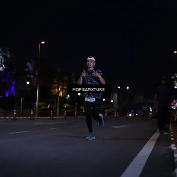 Runner Photo 5877704
