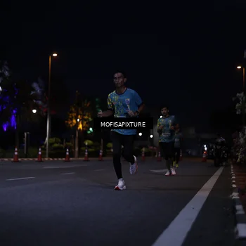Runner Photo 5877722