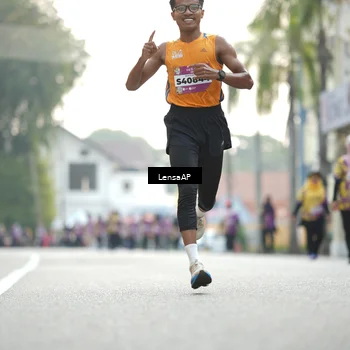 Runner Photo 5877894