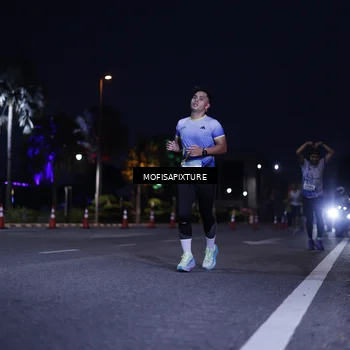 Runner Photo 5877942