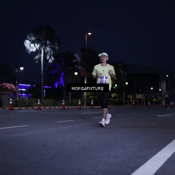 Runner Photo 5878114