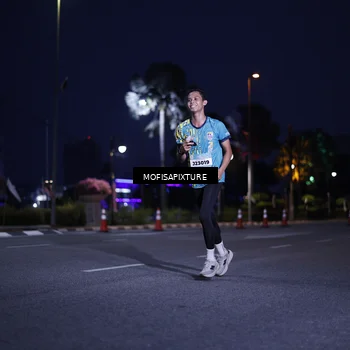 Runner Photo 5878221