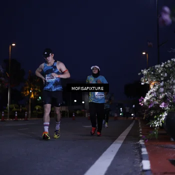 Runner Photo 5878280