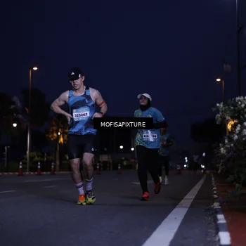 Runner Photo 5878299