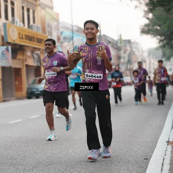 Runner Photo 5878346