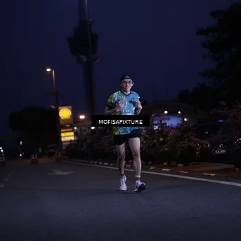 Runner Photo 5878387